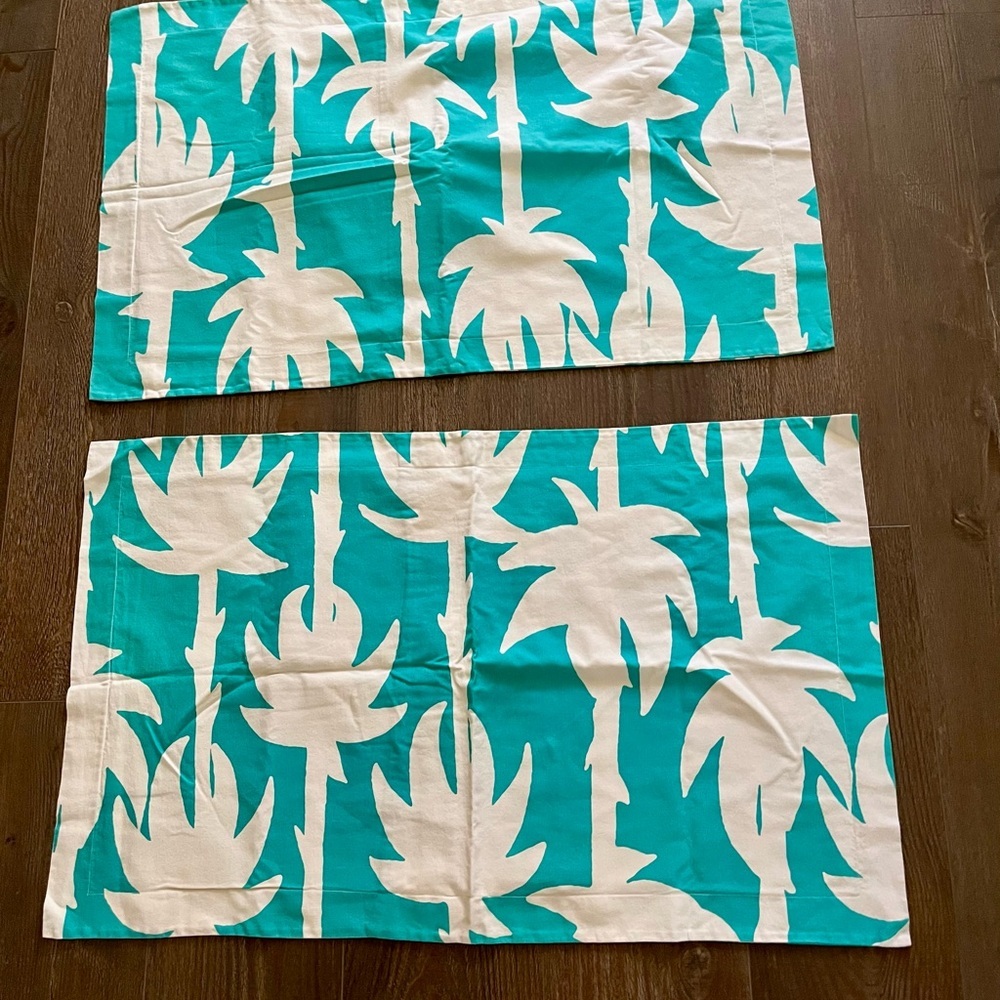 Tropical Palm Tree Print pillow cases 20/35 inches - Picture 1 of 7